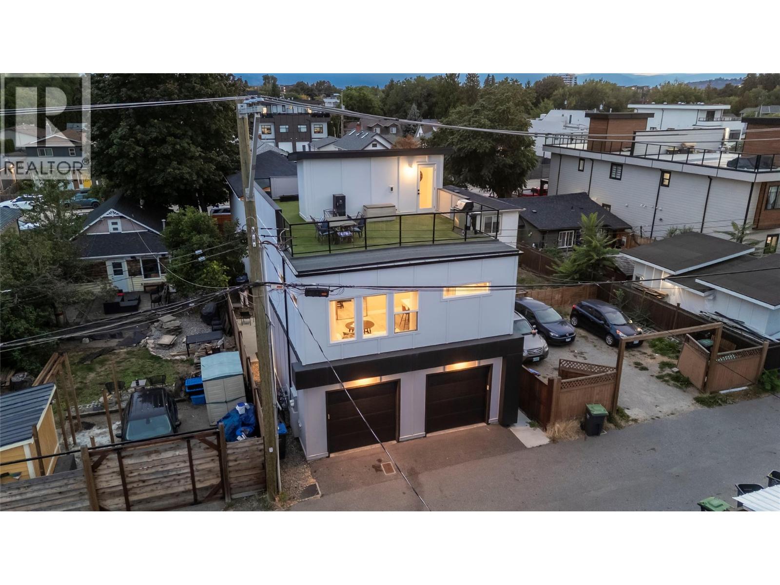  966 Fuller Avenue, Kelowna