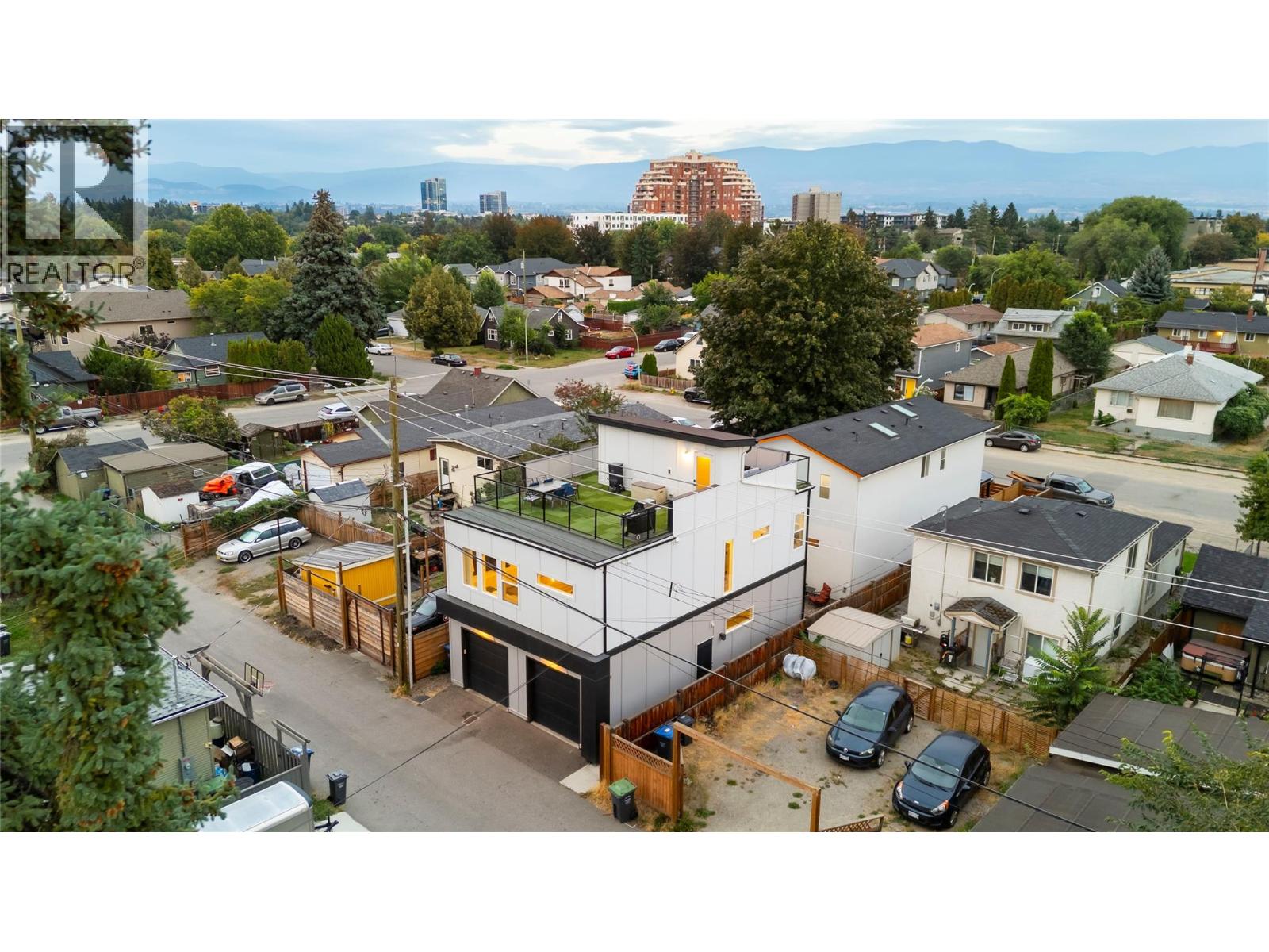 966 Fuller Avenue, Kelowna