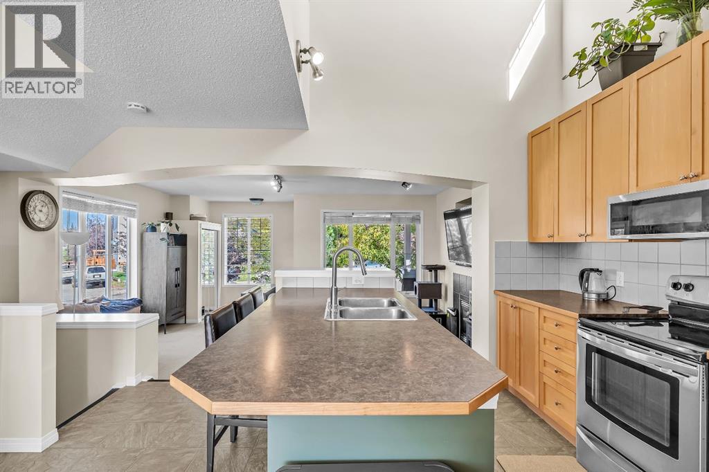 Single Family House for Sale in  Tuscany Ridge Terrace NW Tuscany Calgary 