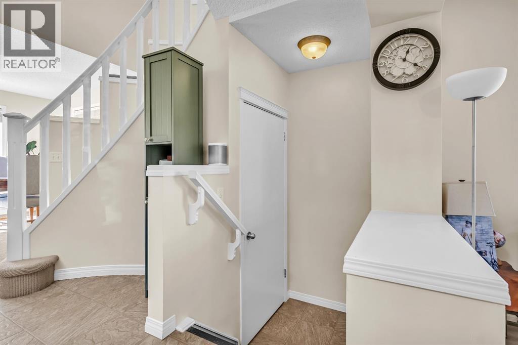 Single Family House for Sale in  Tuscany Ridge Terrace NW Tuscany Calgary 