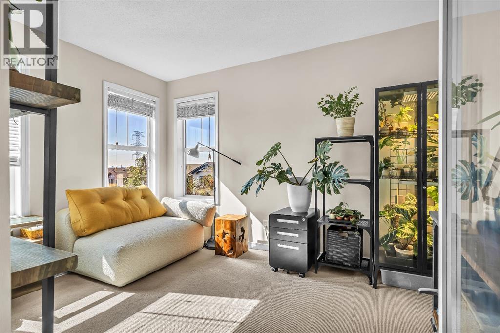 Single Family House for Sale in  Tuscany Ridge Terrace NW Tuscany Calgary 
