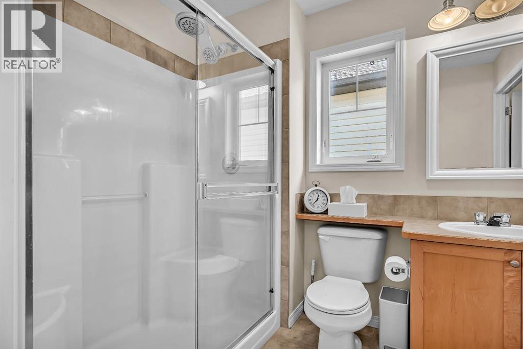 Single Family House for Sale in  Tuscany Ridge Terrace NW Tuscany Calgary 
