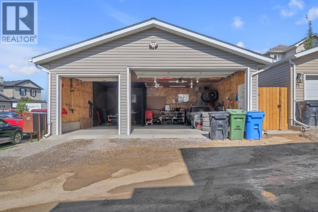 Single Family House for Sale in  Tuscany Ridge Terrace NW Tuscany Calgary 