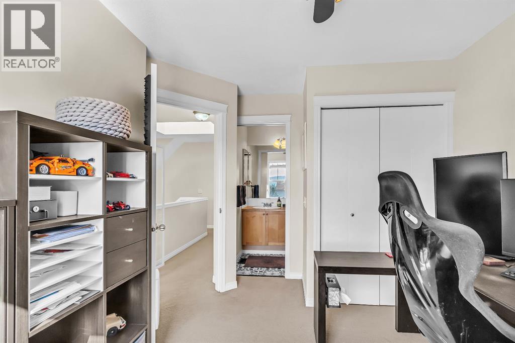 Single Family House for Sale in  Tuscany Ridge Terrace NW Tuscany Calgary 