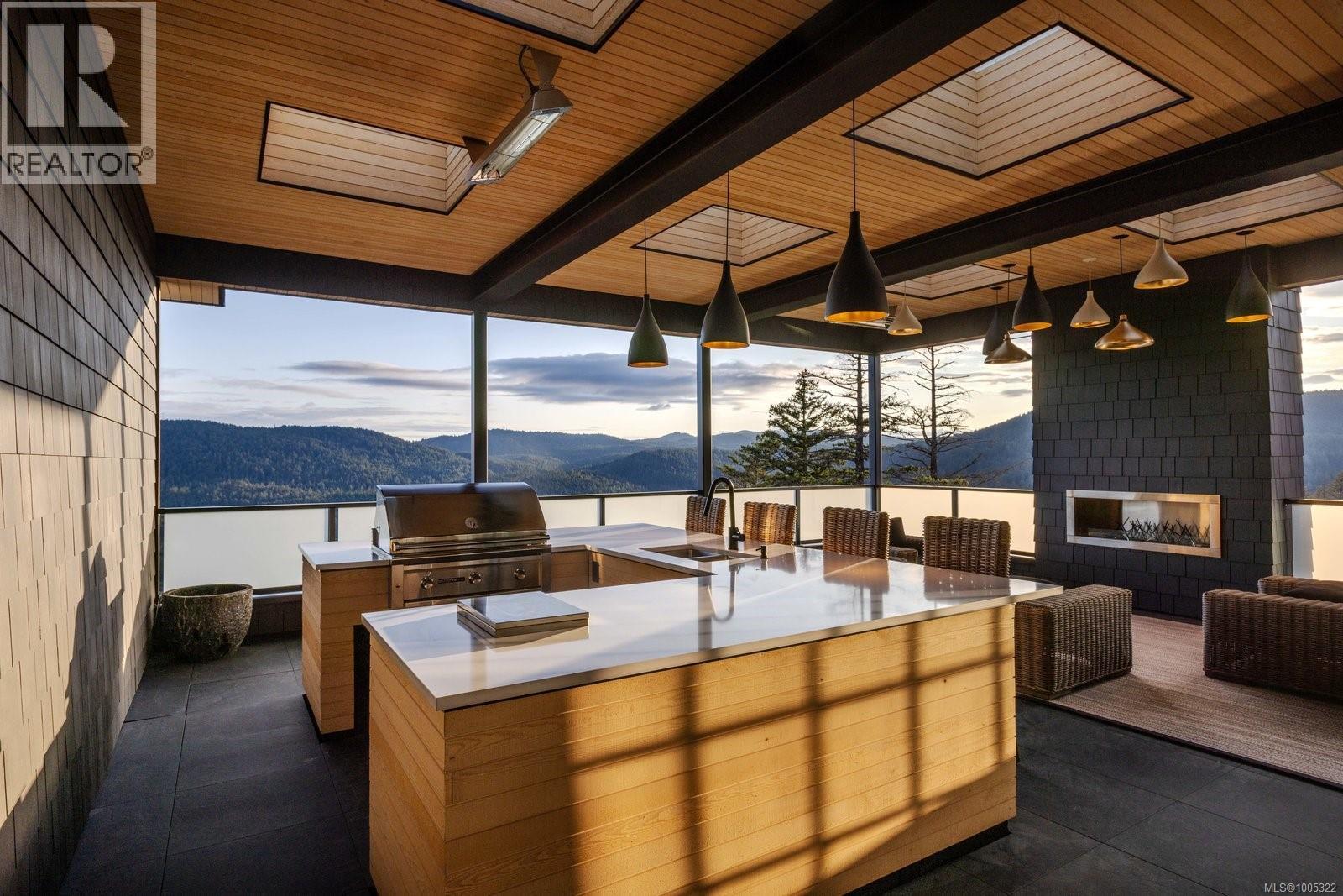  1424 Pinehurst Place, Langford