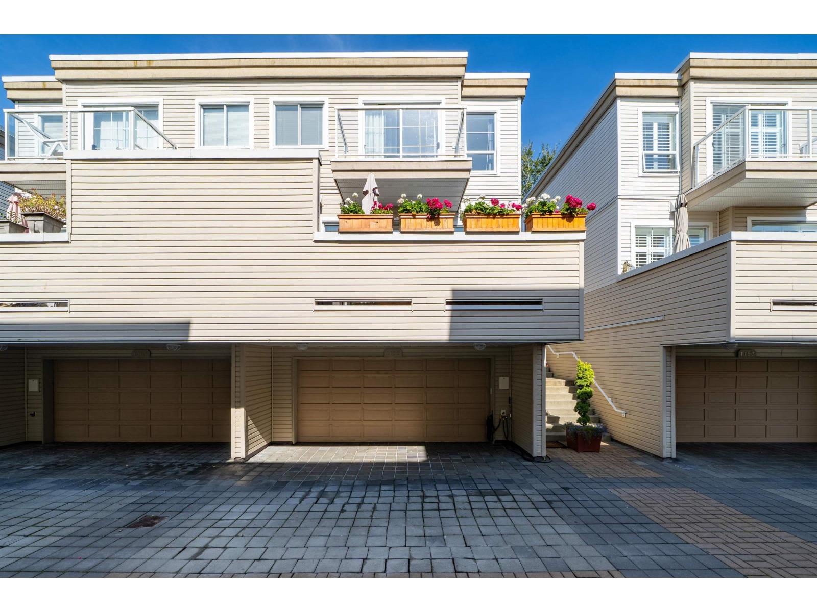 1159 VIDAL STREET, White Rock