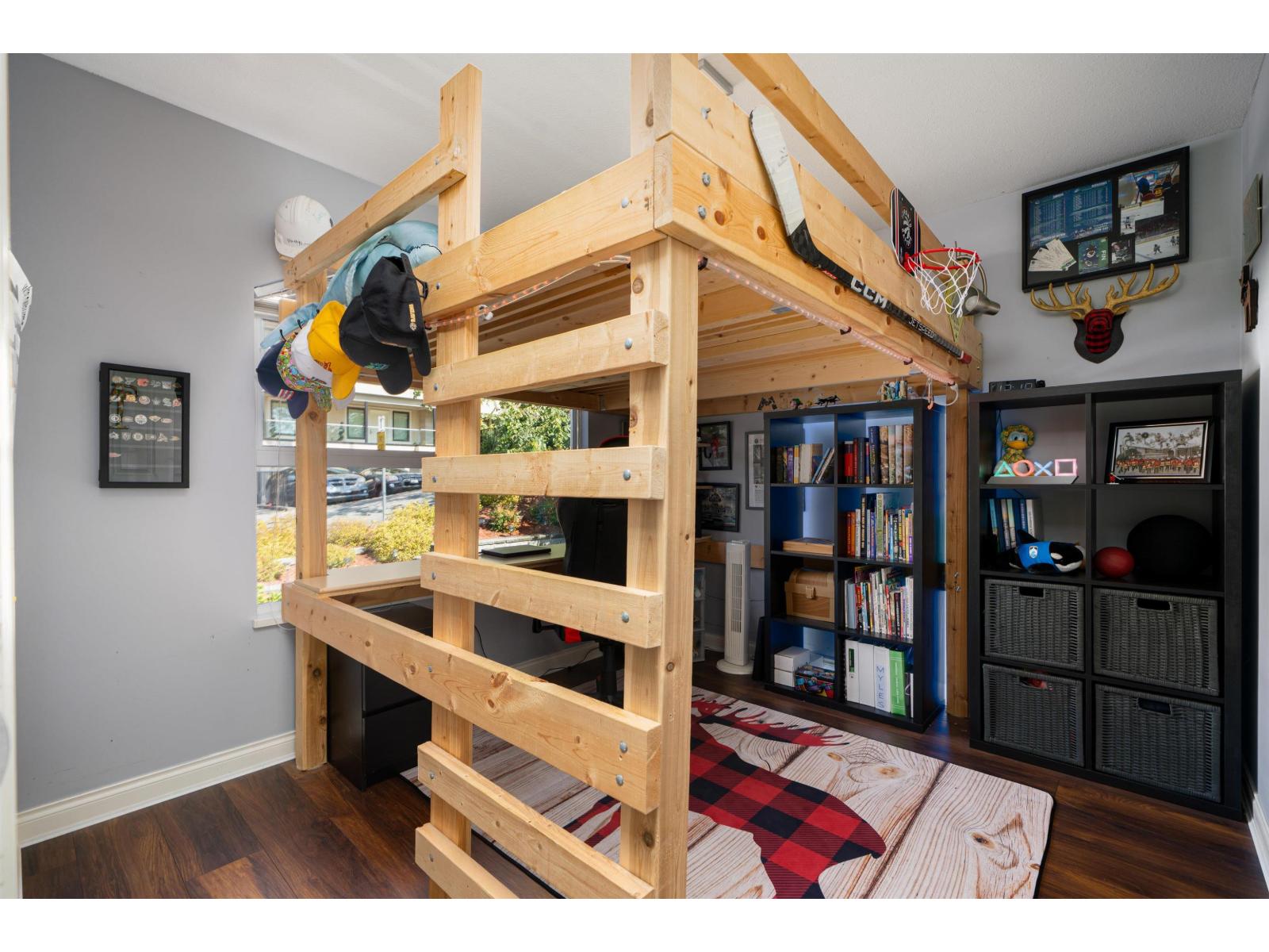 1159 VIDAL STREET, White Rock