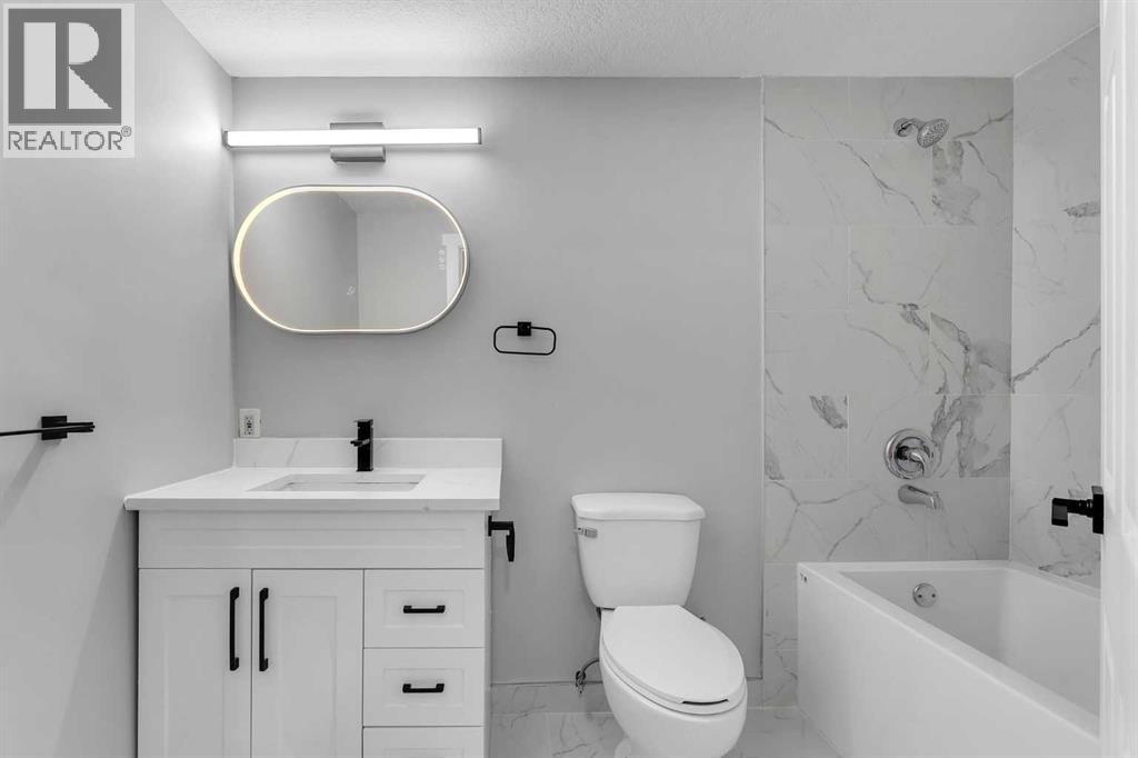 Single Family House Bi-level for Sale in  Rundlecairn Way NE Rundle Calgary 