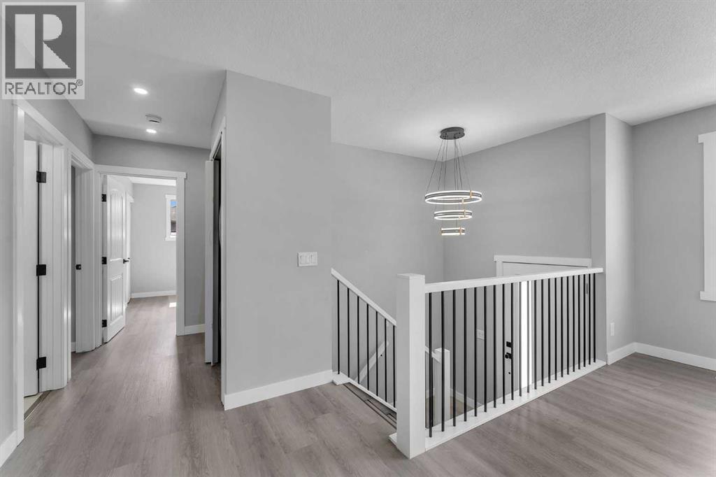 Single Family House Bi-level for Sale in  Rundlecairn Way NE Rundle Calgary 