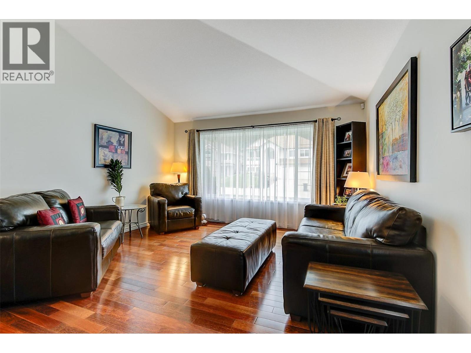  355 Woodpark Crescent, Kelowna