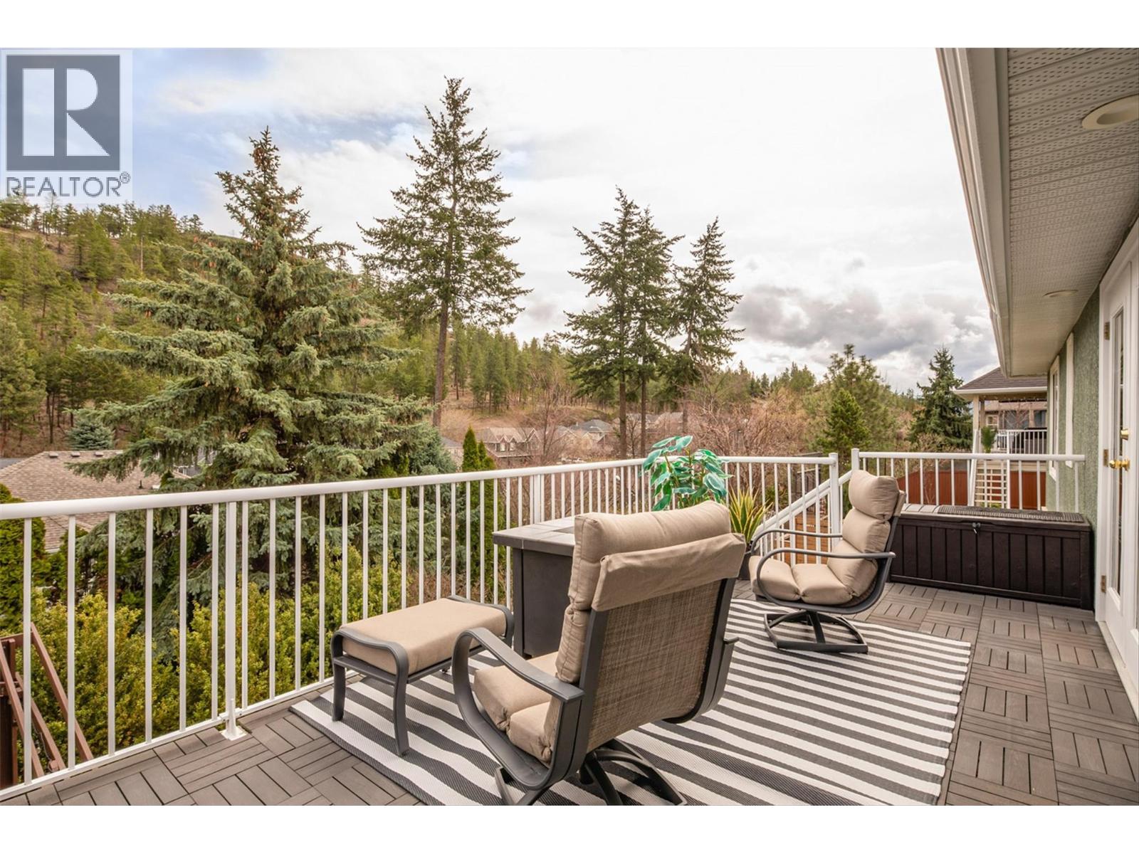  355 Woodpark Crescent, Kelowna