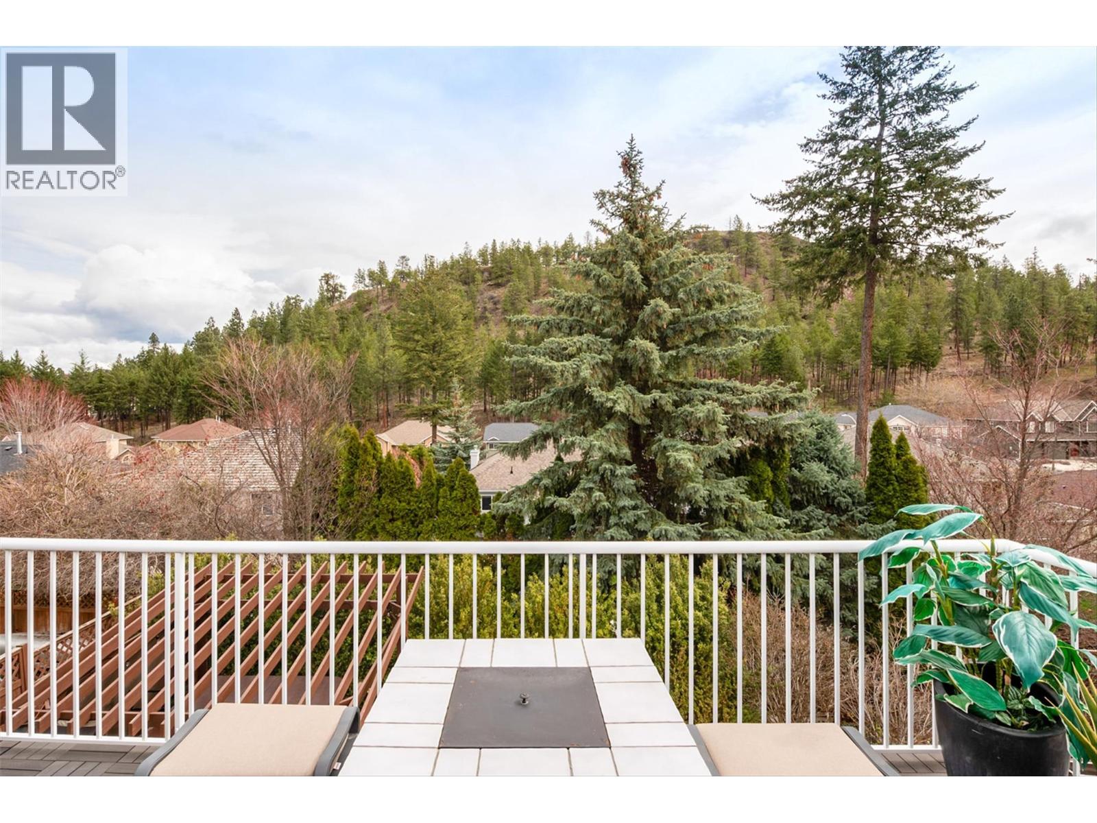  355 Woodpark Crescent, Kelowna