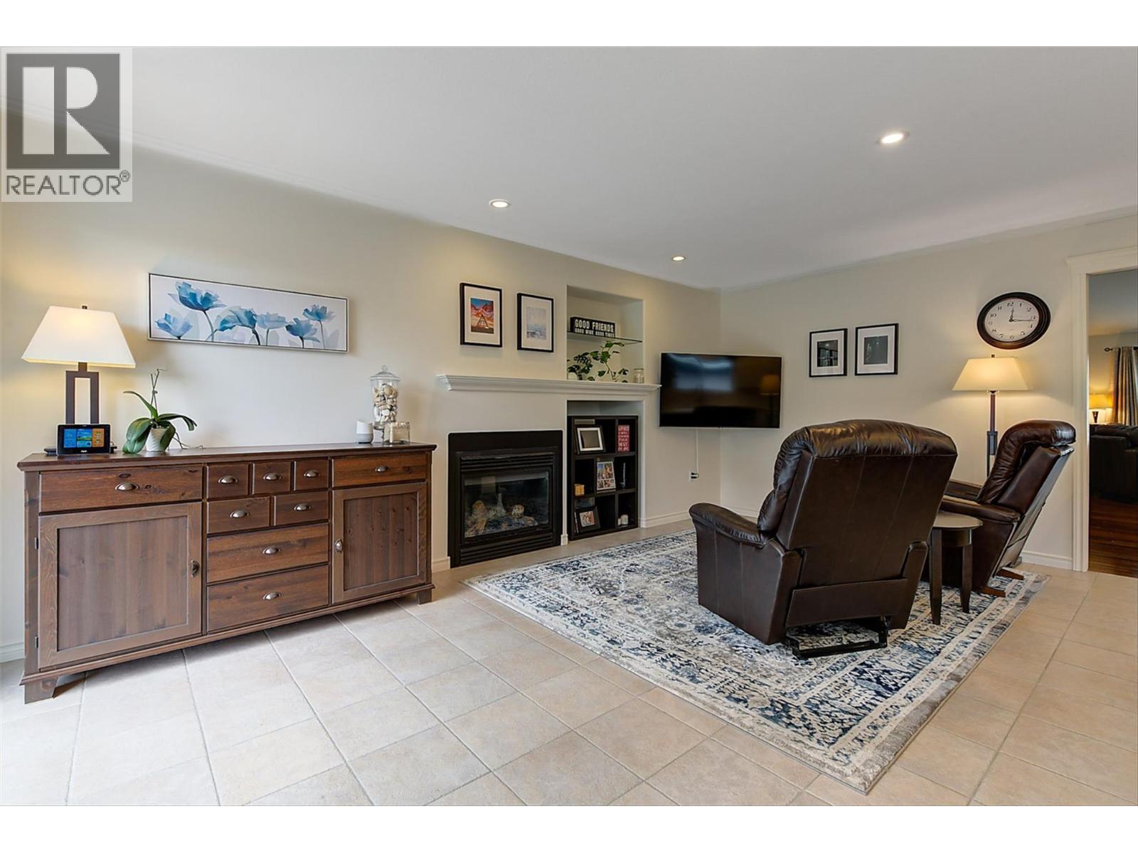  355 Woodpark Crescent, Kelowna