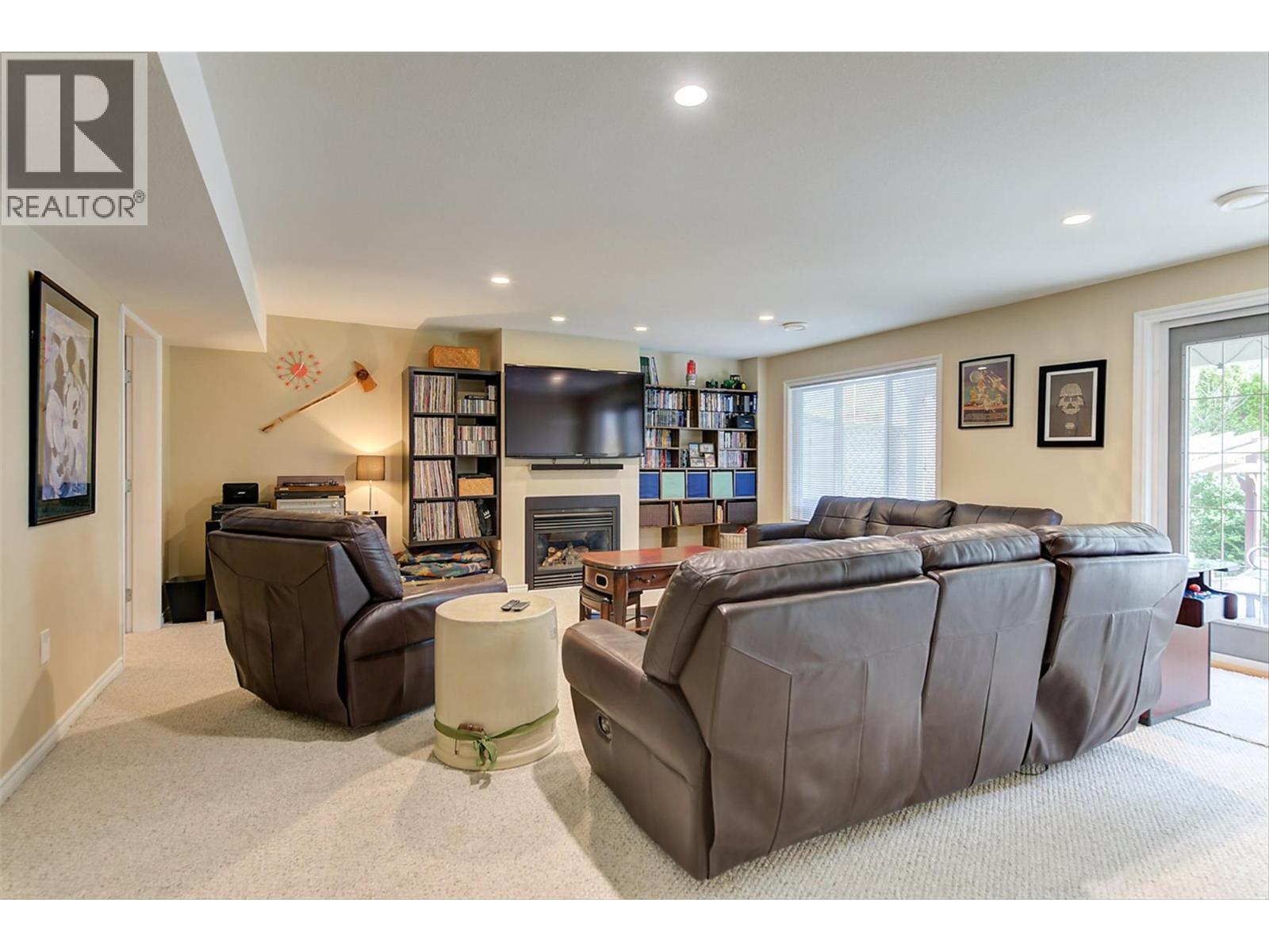  355 Woodpark Crescent, Kelowna