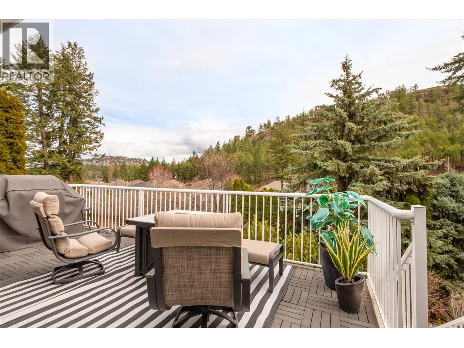  355 Woodpark Crescent, Kelowna