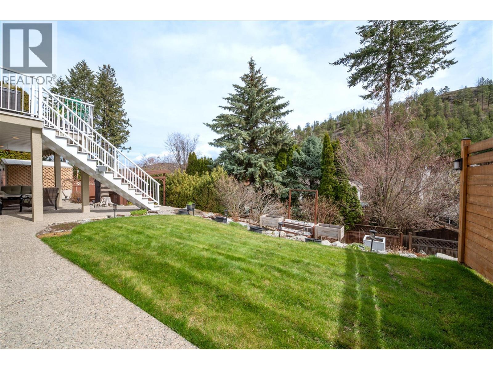  355 Woodpark Crescent, Kelowna