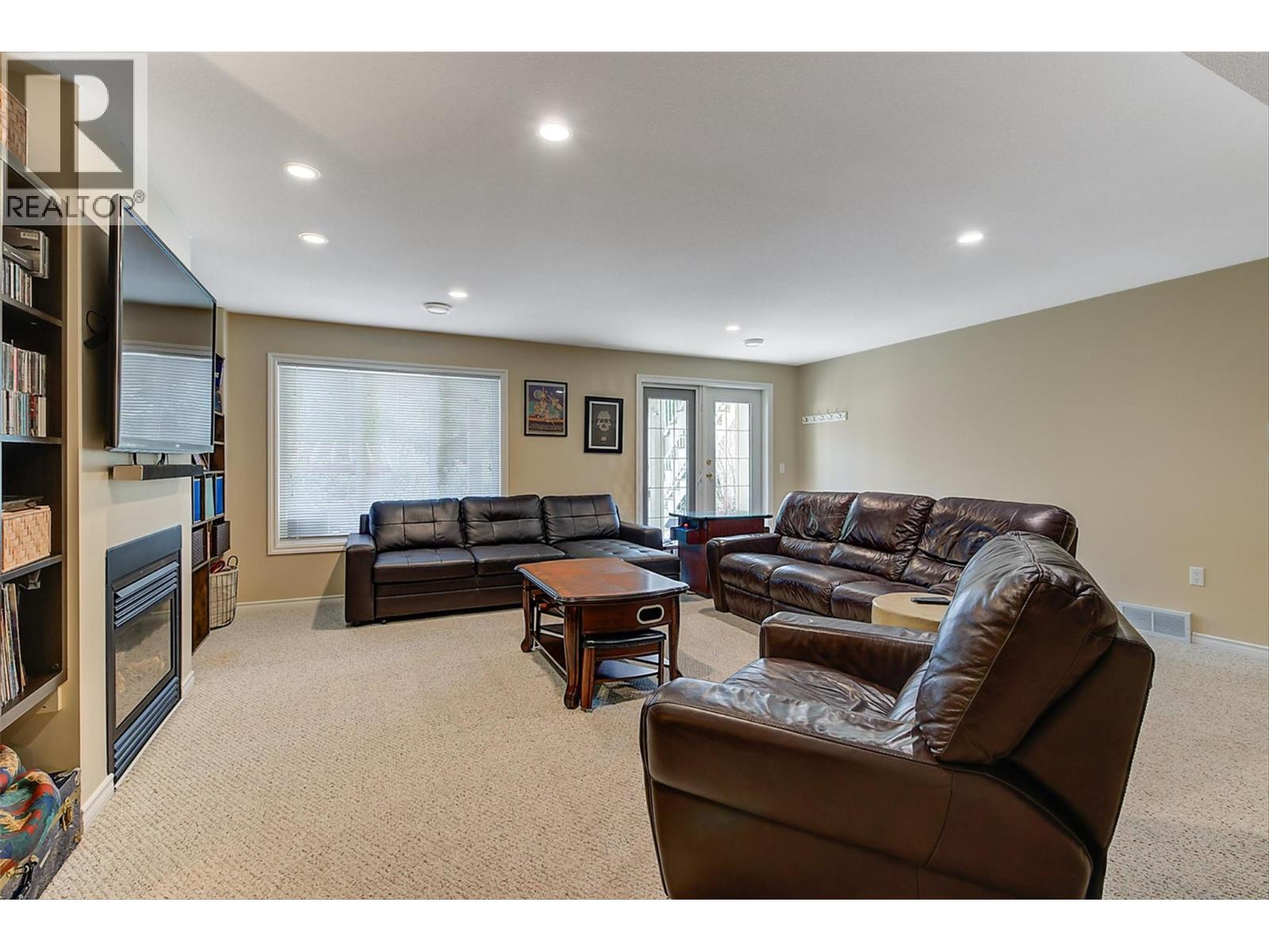  355 Woodpark Crescent, Kelowna