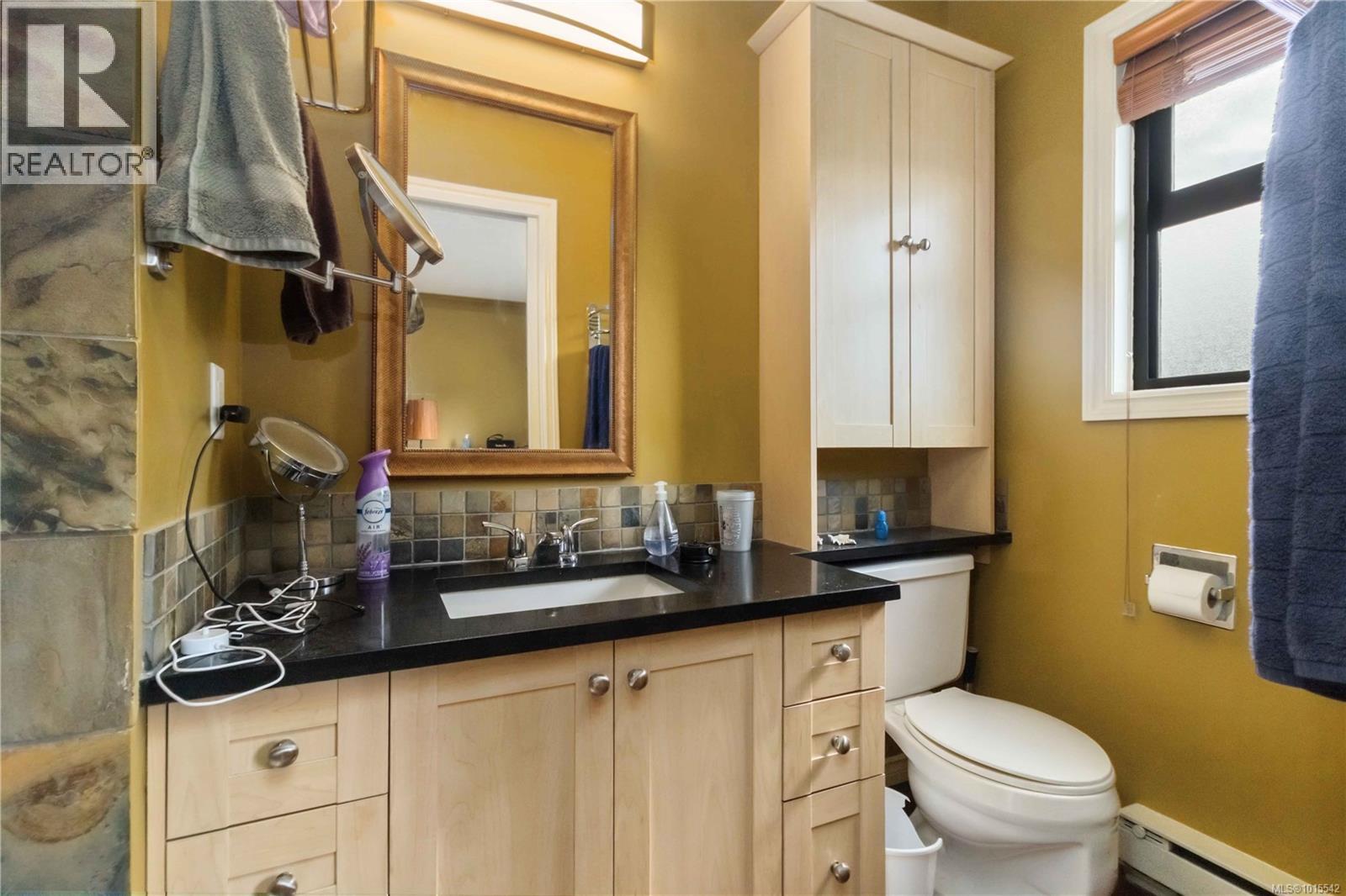  1619 Barksdale Drive, Saanich
