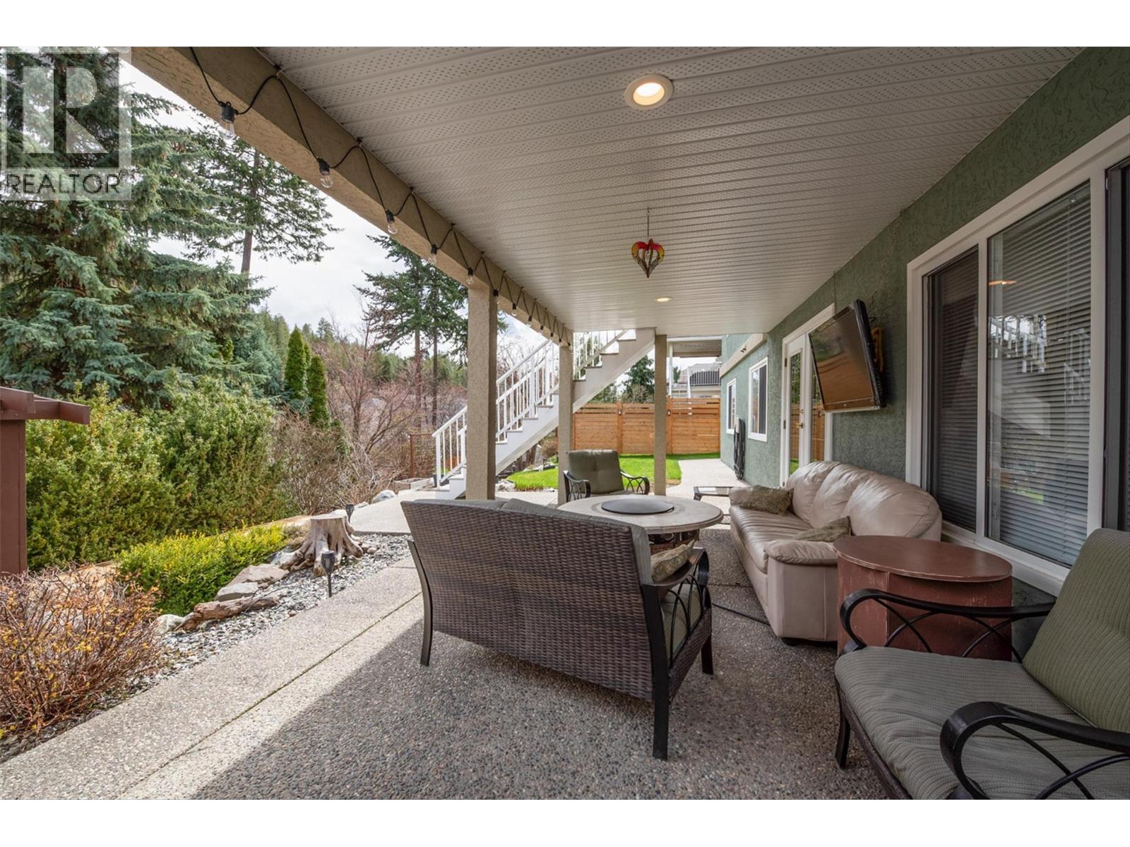  355 Woodpark Crescent, Kelowna
