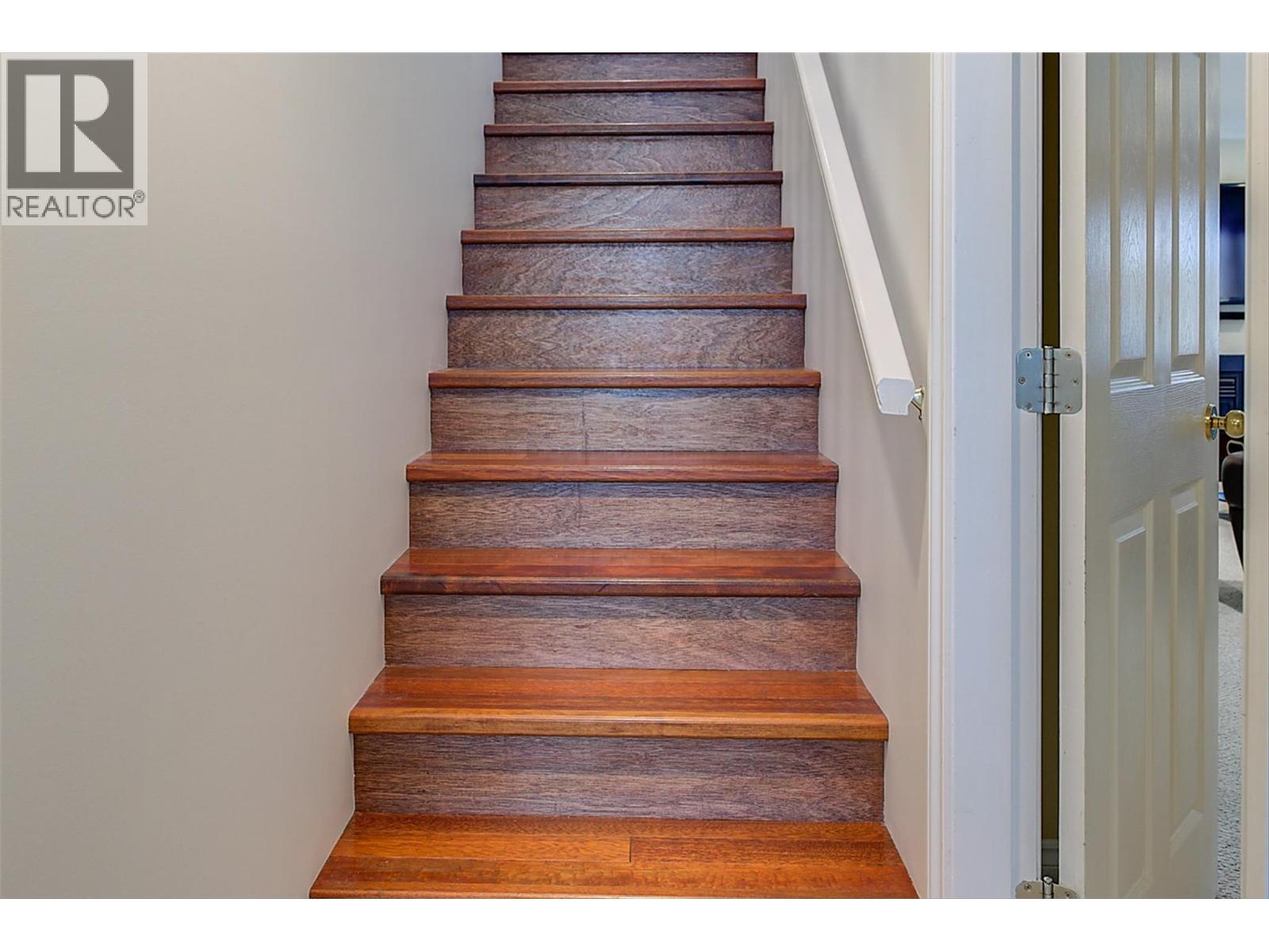  355 Woodpark Crescent, Kelowna