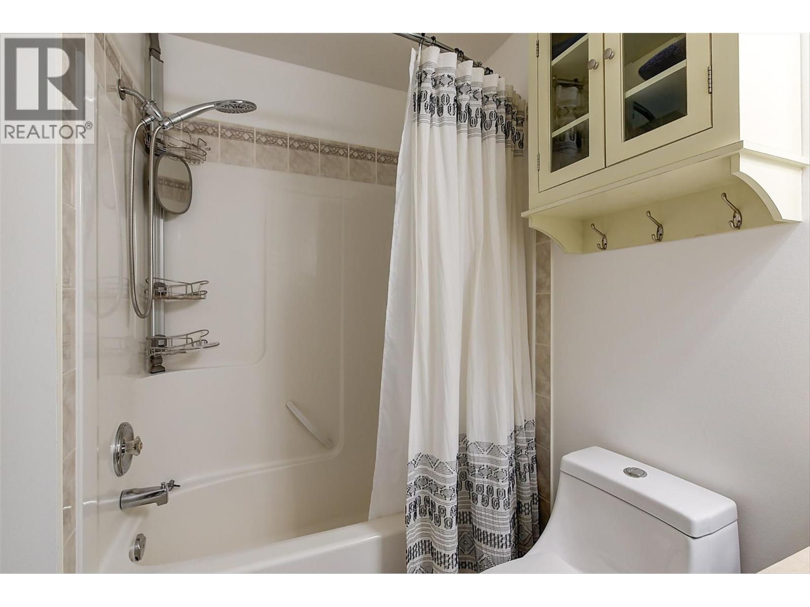  355 Woodpark Crescent, Kelowna