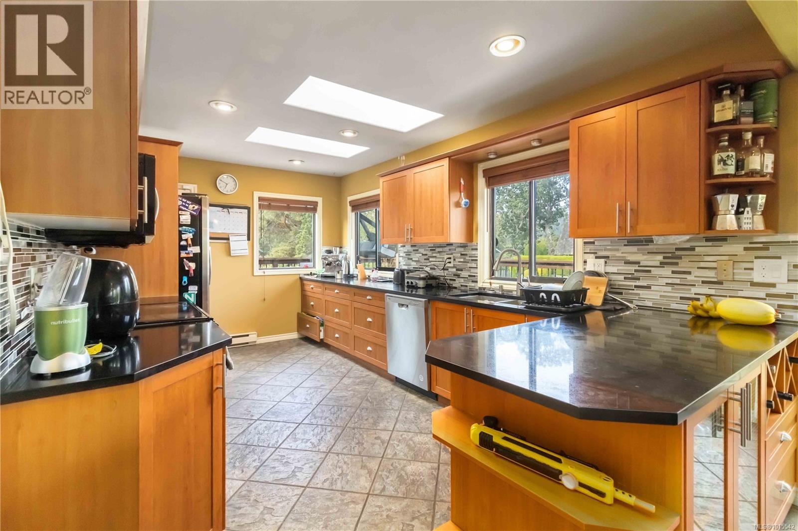  1619 Barksdale Drive, Saanich
