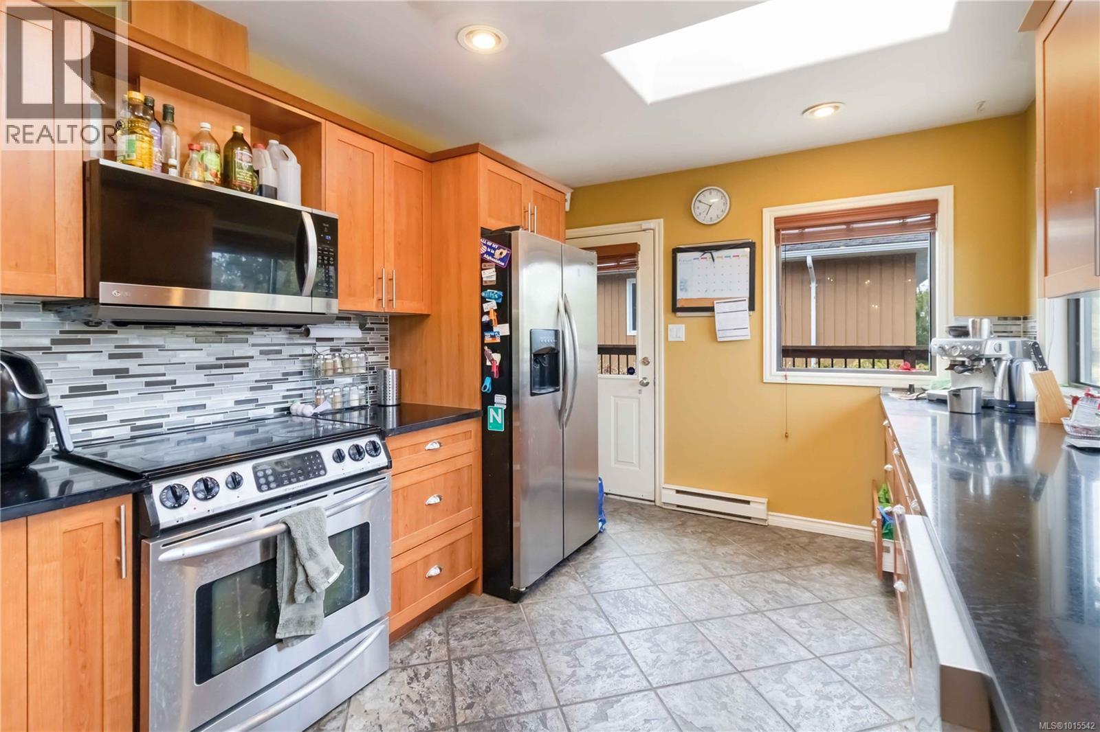  1619 Barksdale Drive, Saanich