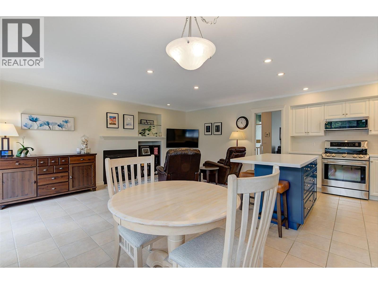  355 Woodpark Crescent, Kelowna
