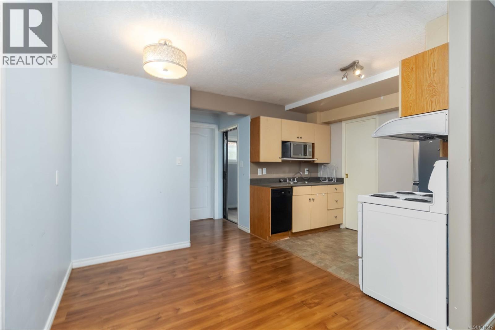  1619 Barksdale Drive, Saanich
