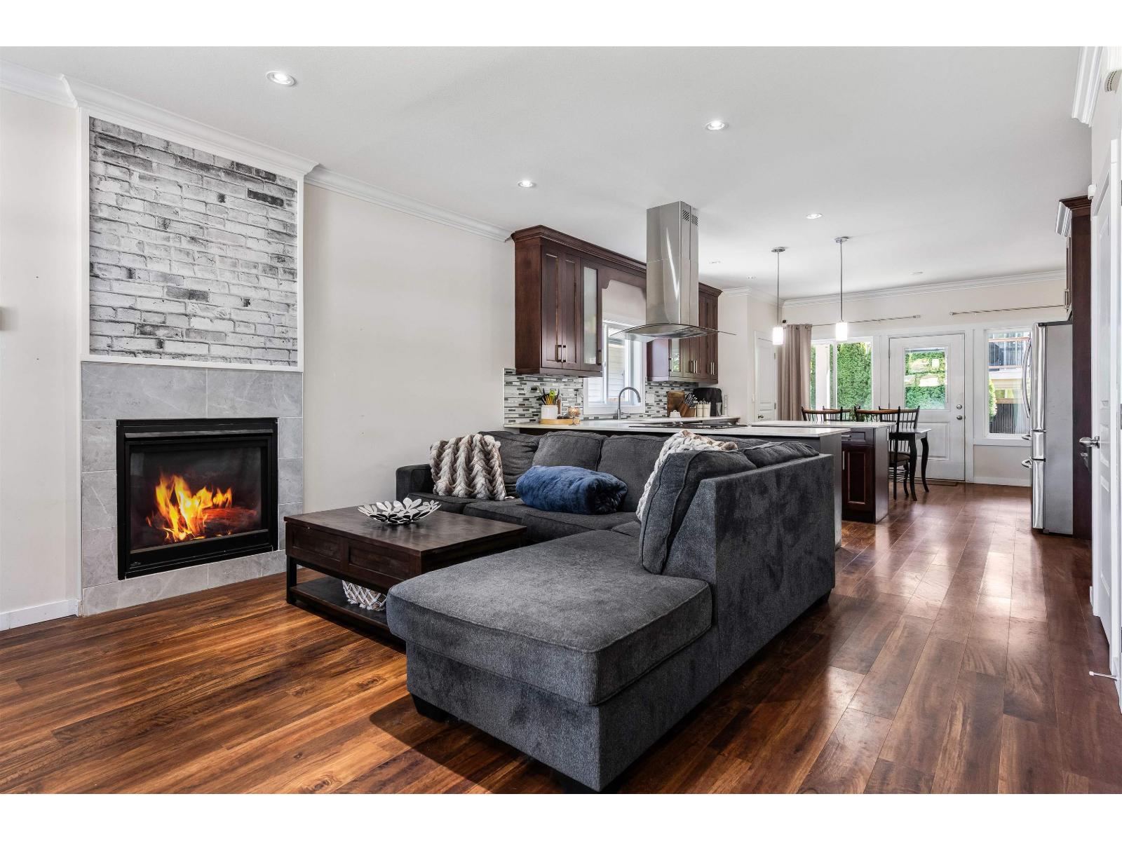 9 20118 BEACON ROAD, Hope, Hope