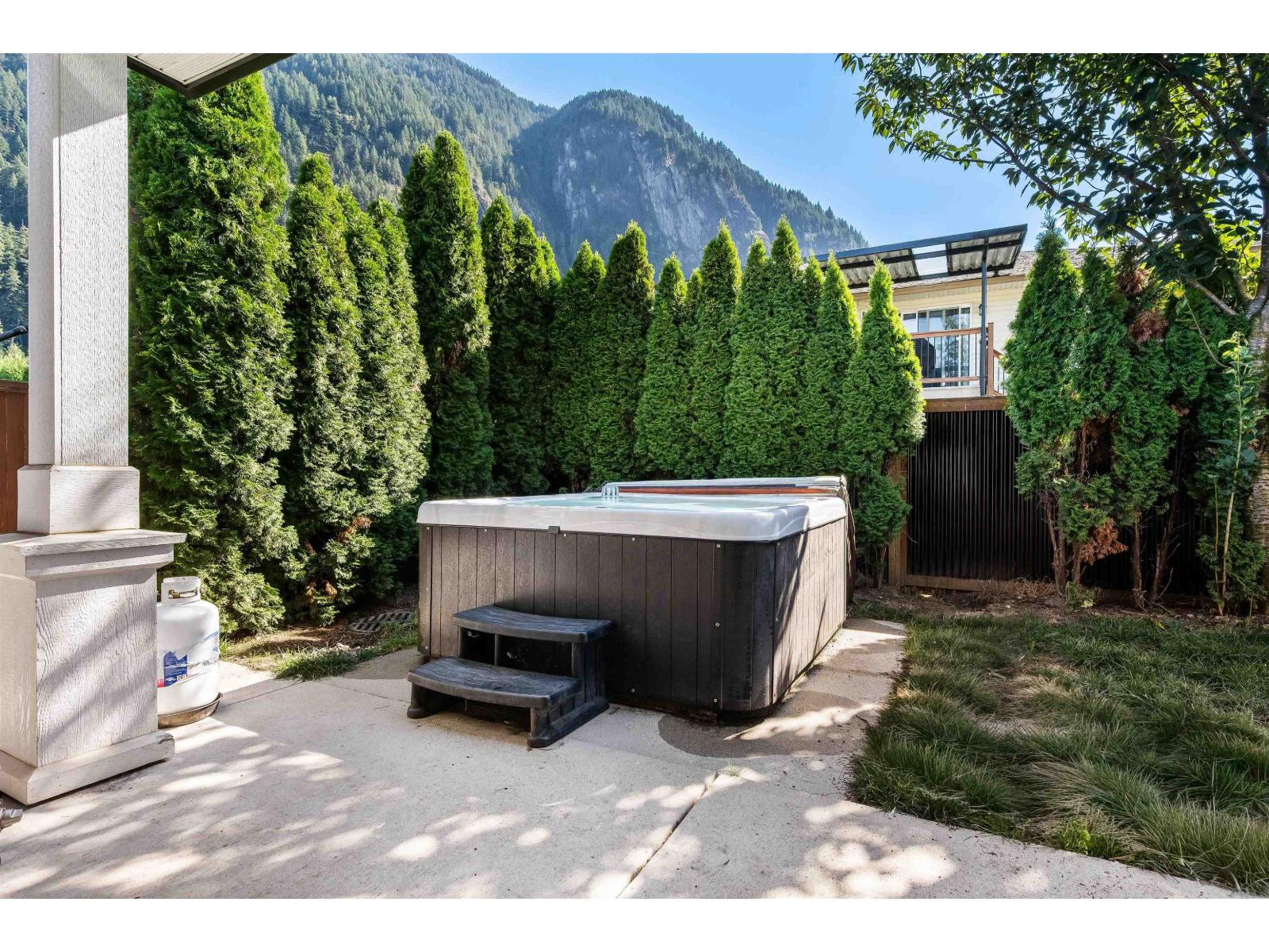 9 20118 BEACON ROAD, Hope, Hope