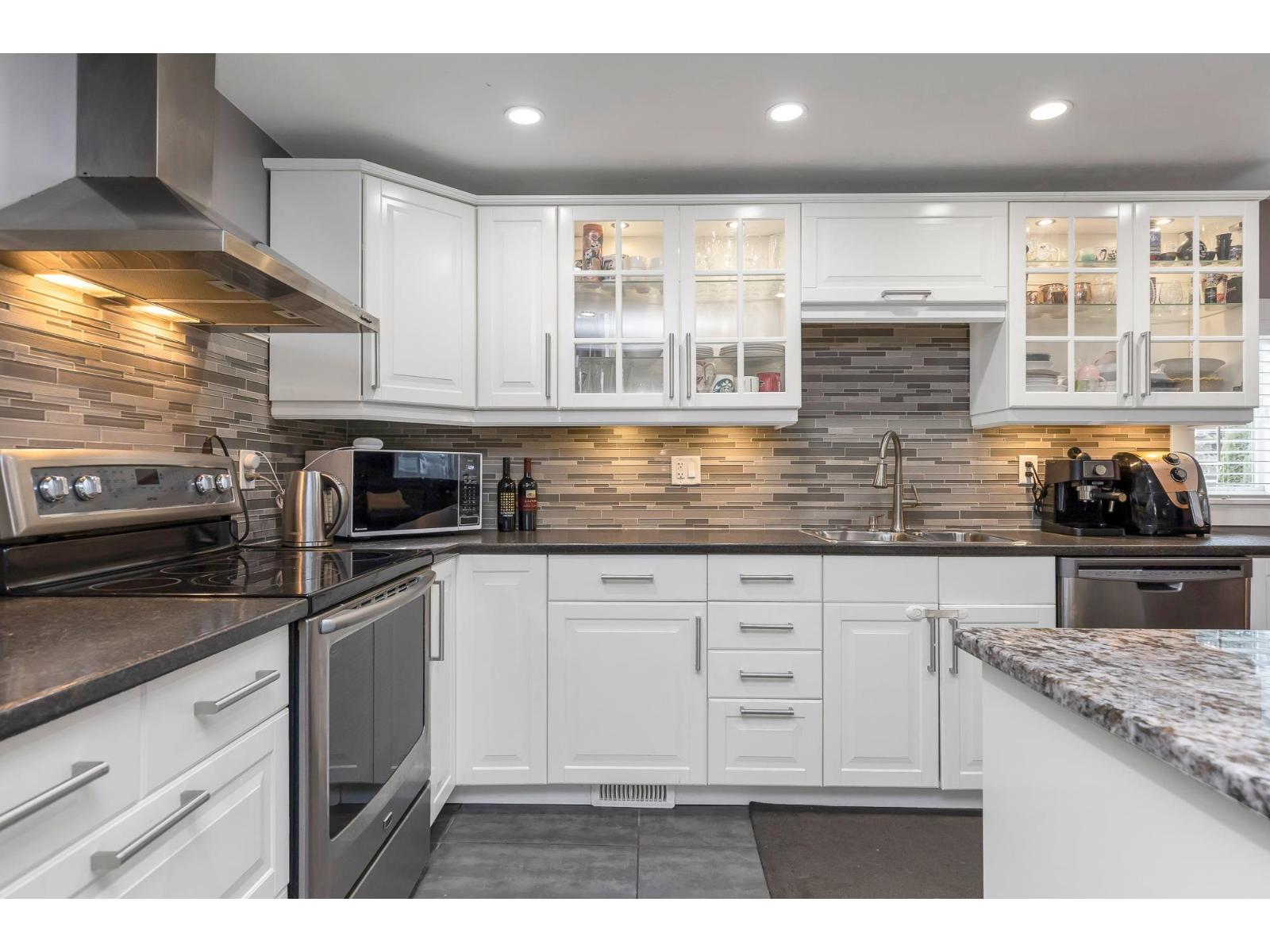 31520 LOMBARD AVENUE, Abbotsford