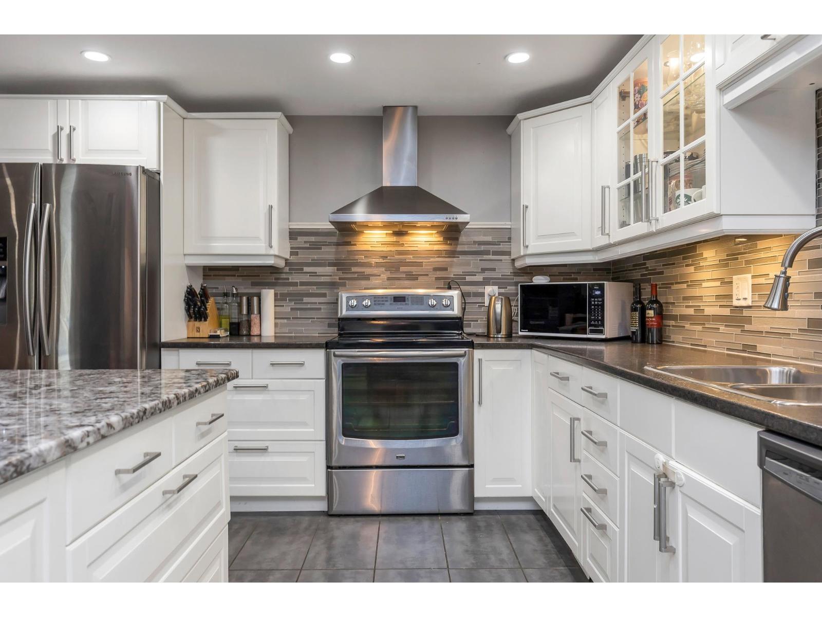 31520 LOMBARD AVENUE, Abbotsford