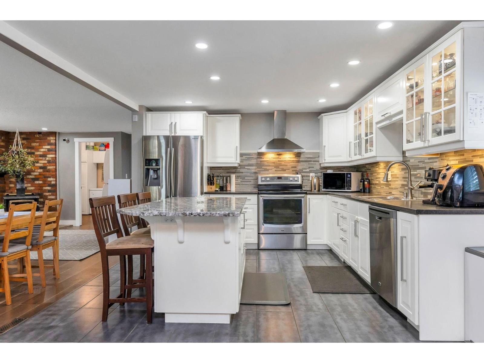 31520 LOMBARD AVENUE, Abbotsford