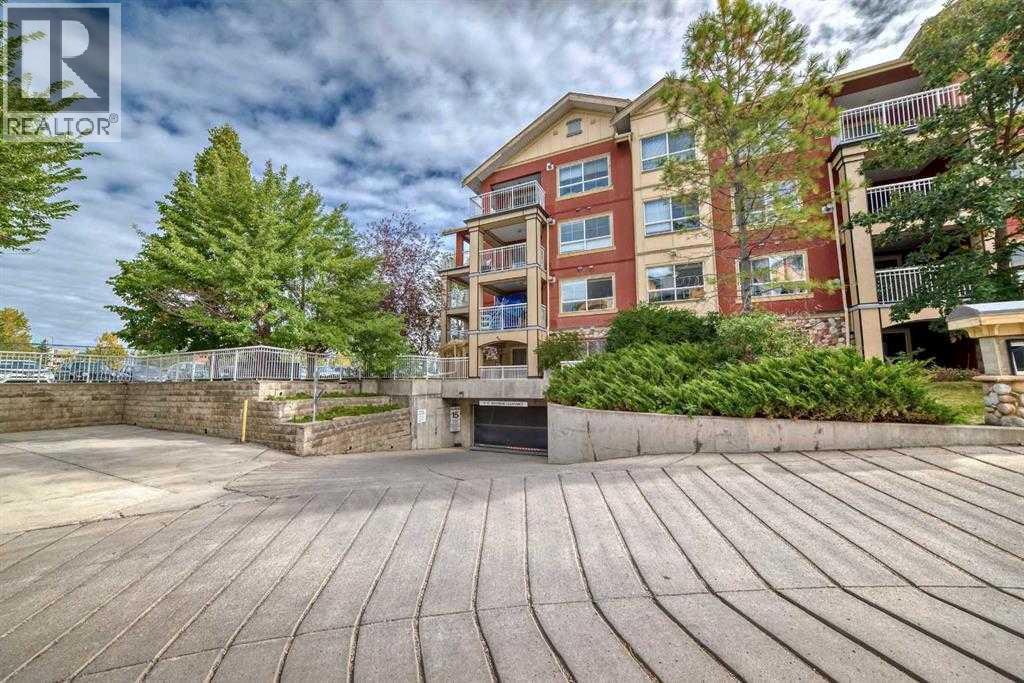 Single Family House for Sale in   Richard Place SW Lincoln Park Calgary 
