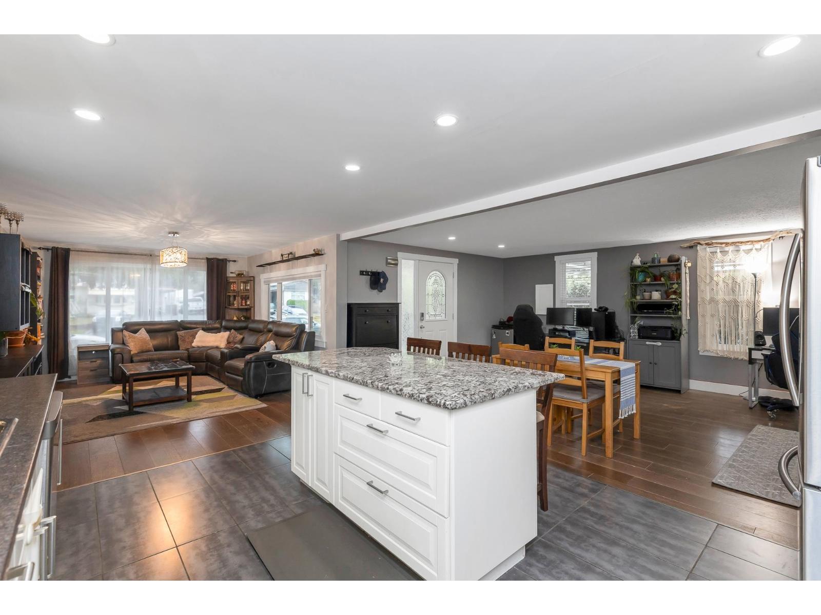 31520 LOMBARD AVENUE, Abbotsford