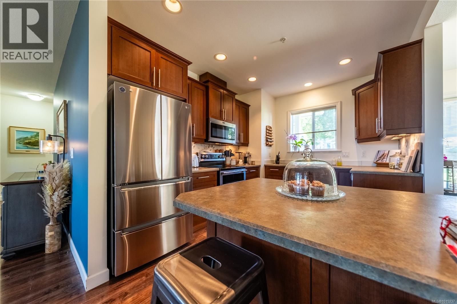 100 834 Varsity Way, Nanaimo