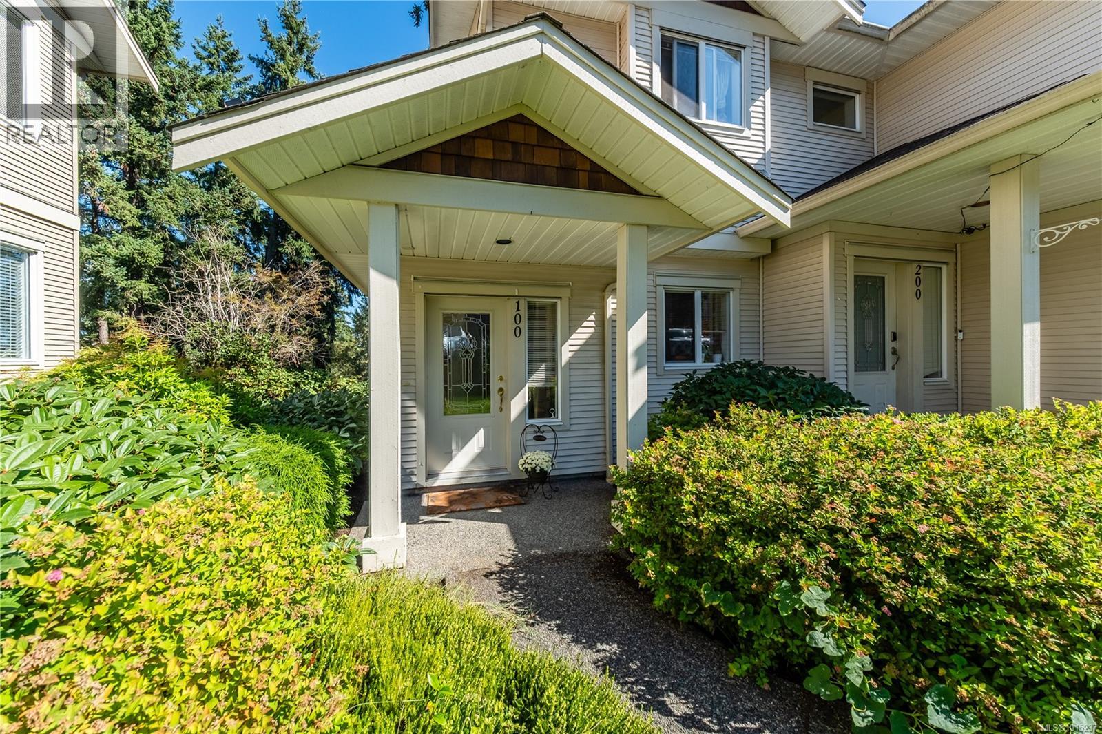 100 834 Varsity Way, Nanaimo