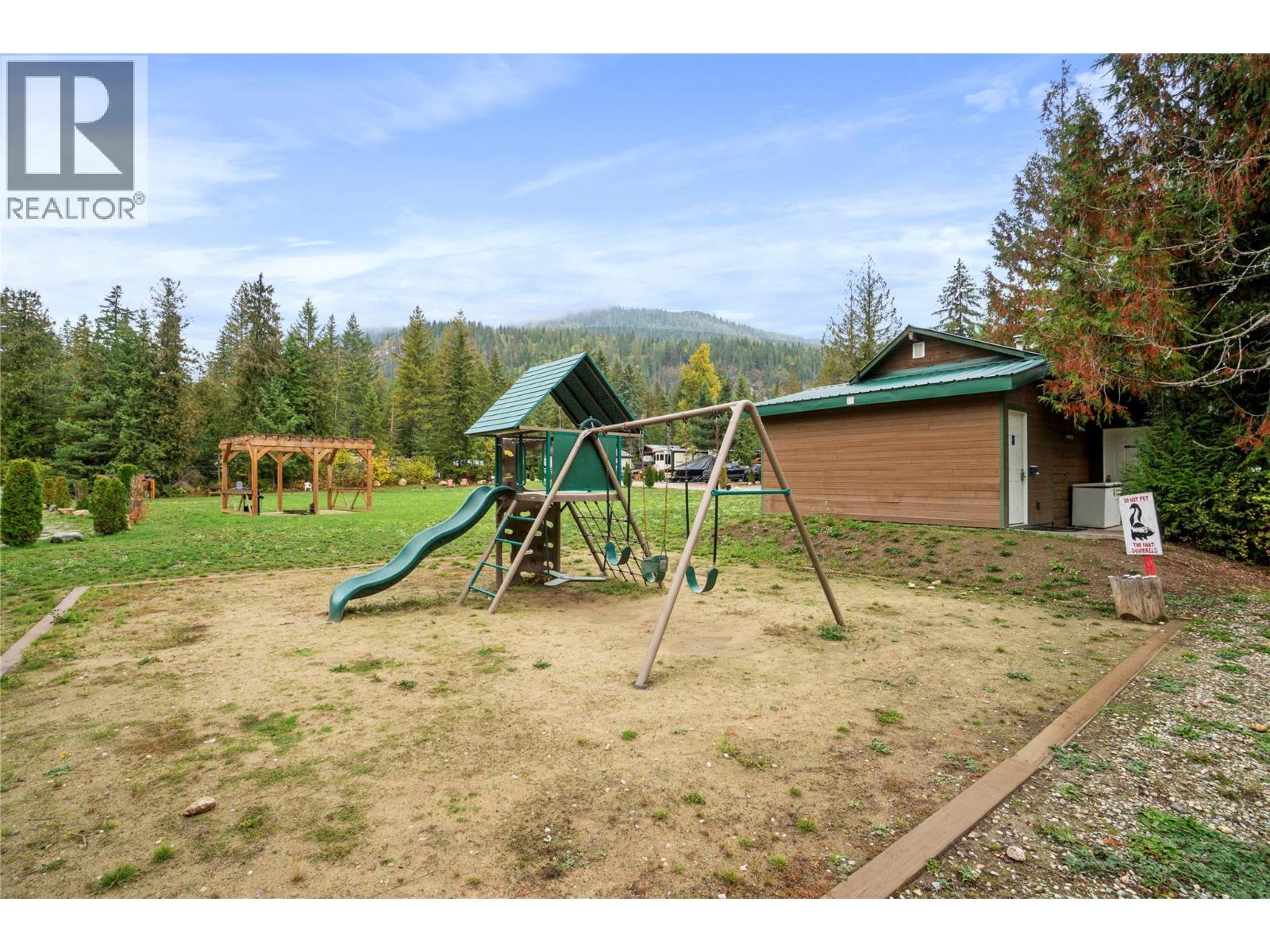  3499 LUOMA Road, Malakwa