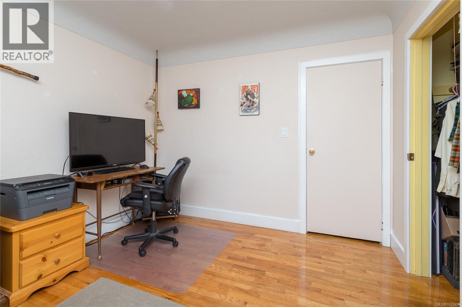  3100 Woodburn Avenue, Oak Bay