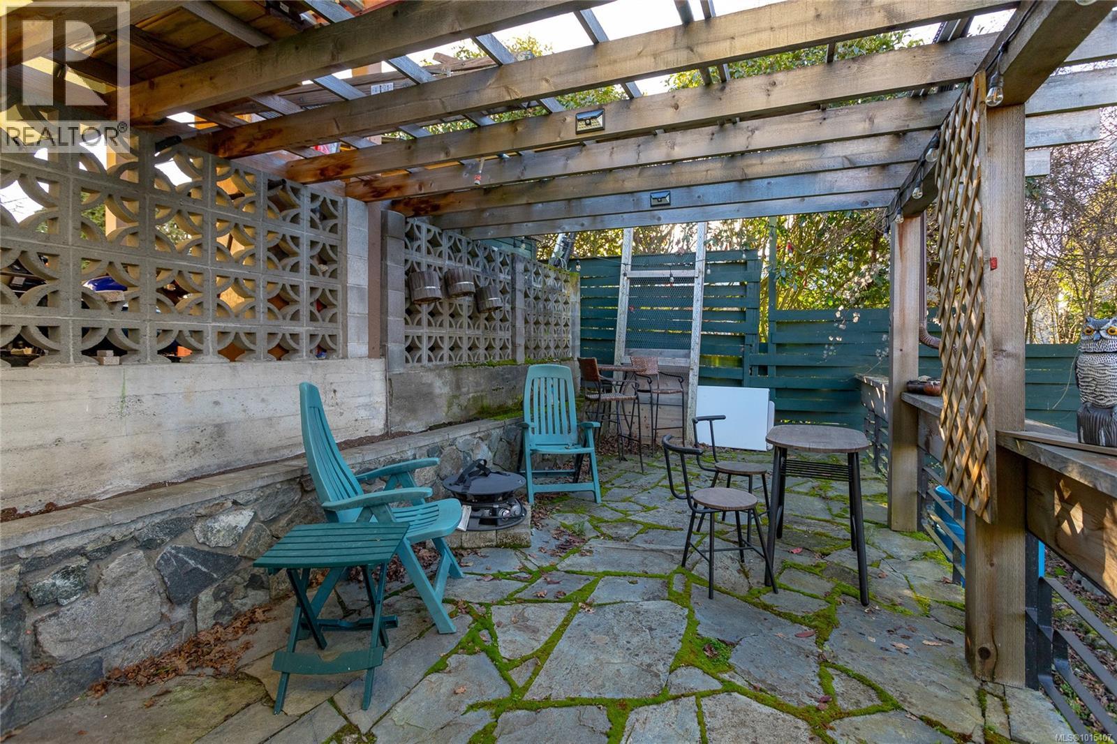  3100 Woodburn Avenue, Oak Bay