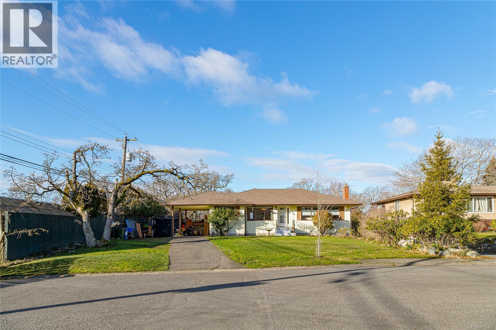  3100 Woodburn Avenue, Oak Bay