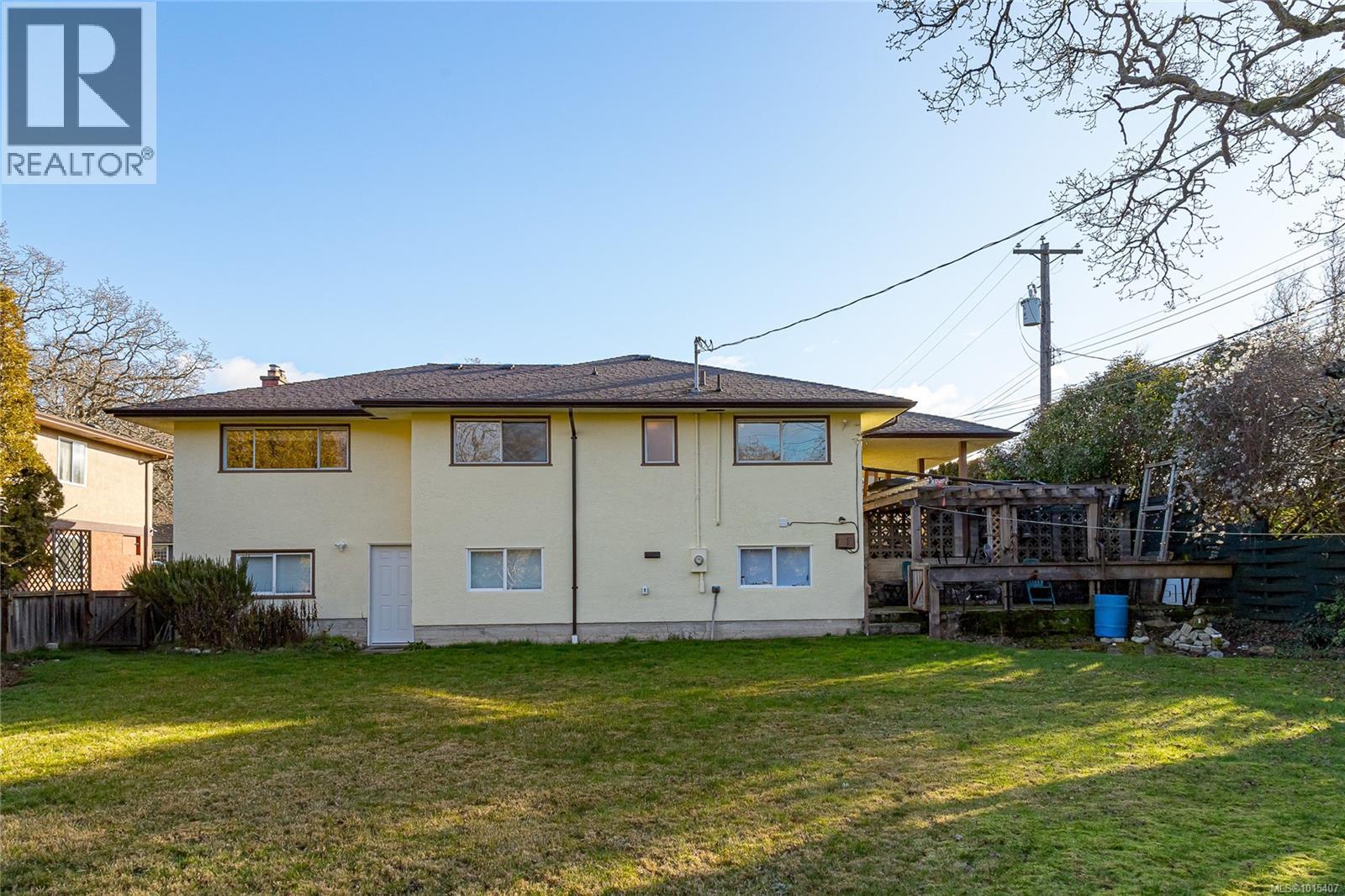  3100 Woodburn Avenue, Oak Bay