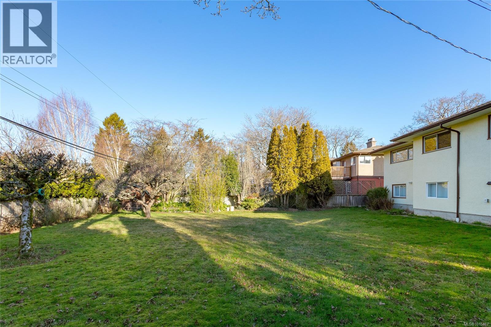  3100 Woodburn Avenue, Oak Bay