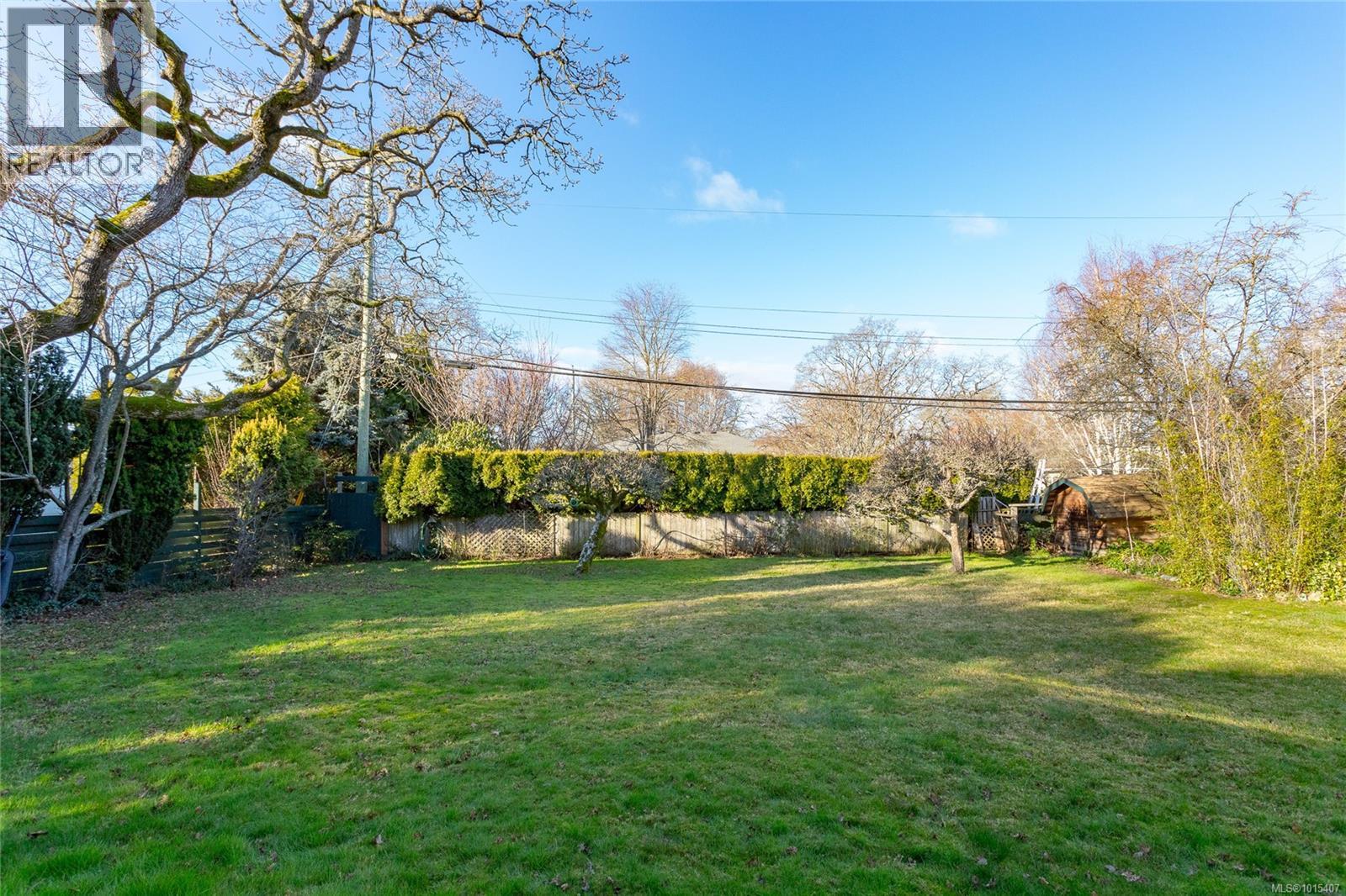  3100 Woodburn Avenue, Oak Bay