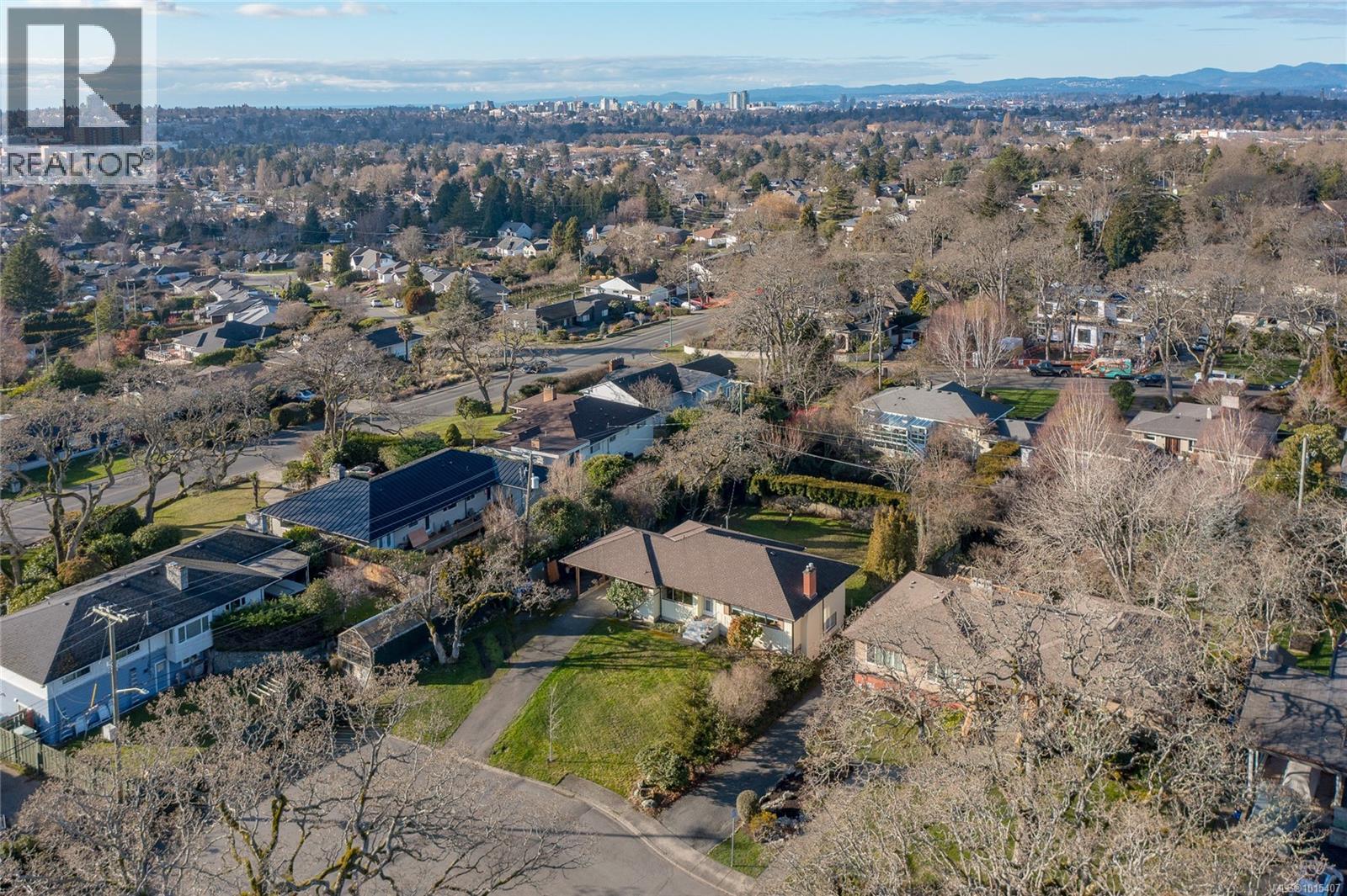  3100 Woodburn Avenue, Oak Bay