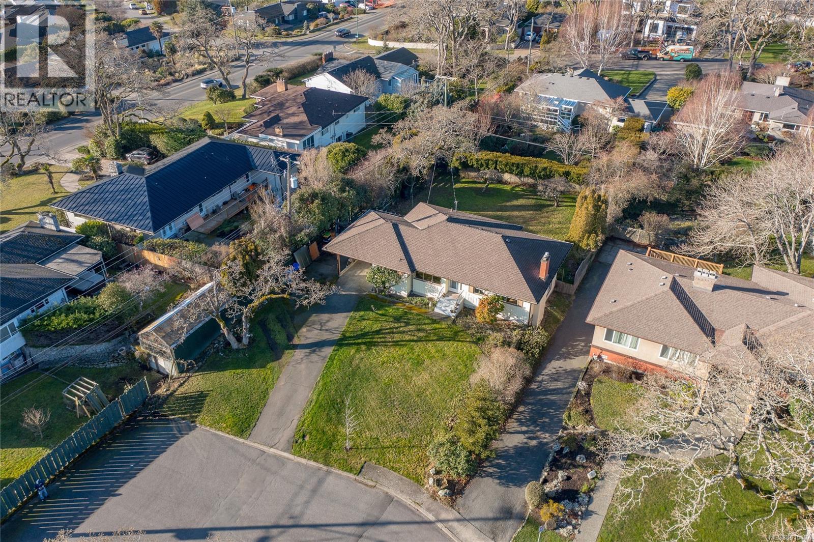  3100 Woodburn Avenue, Oak Bay