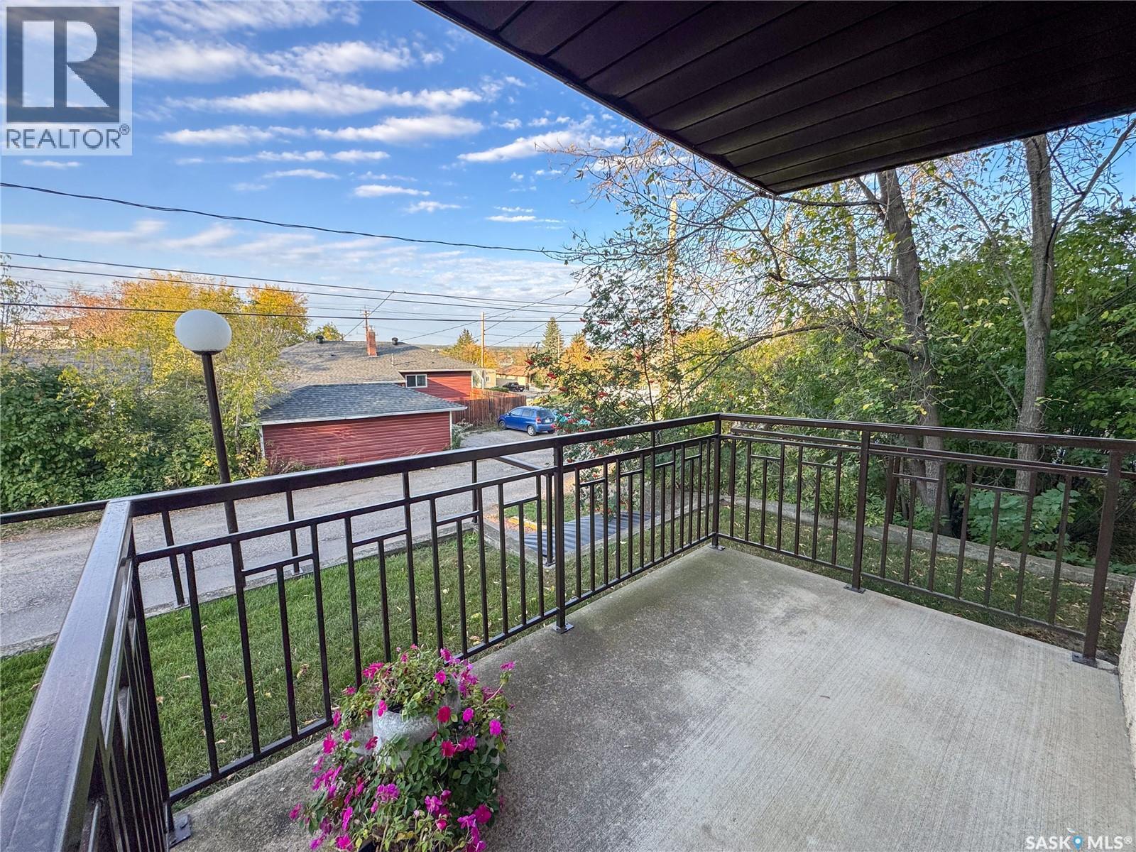#102 54 19th STREET E - 13