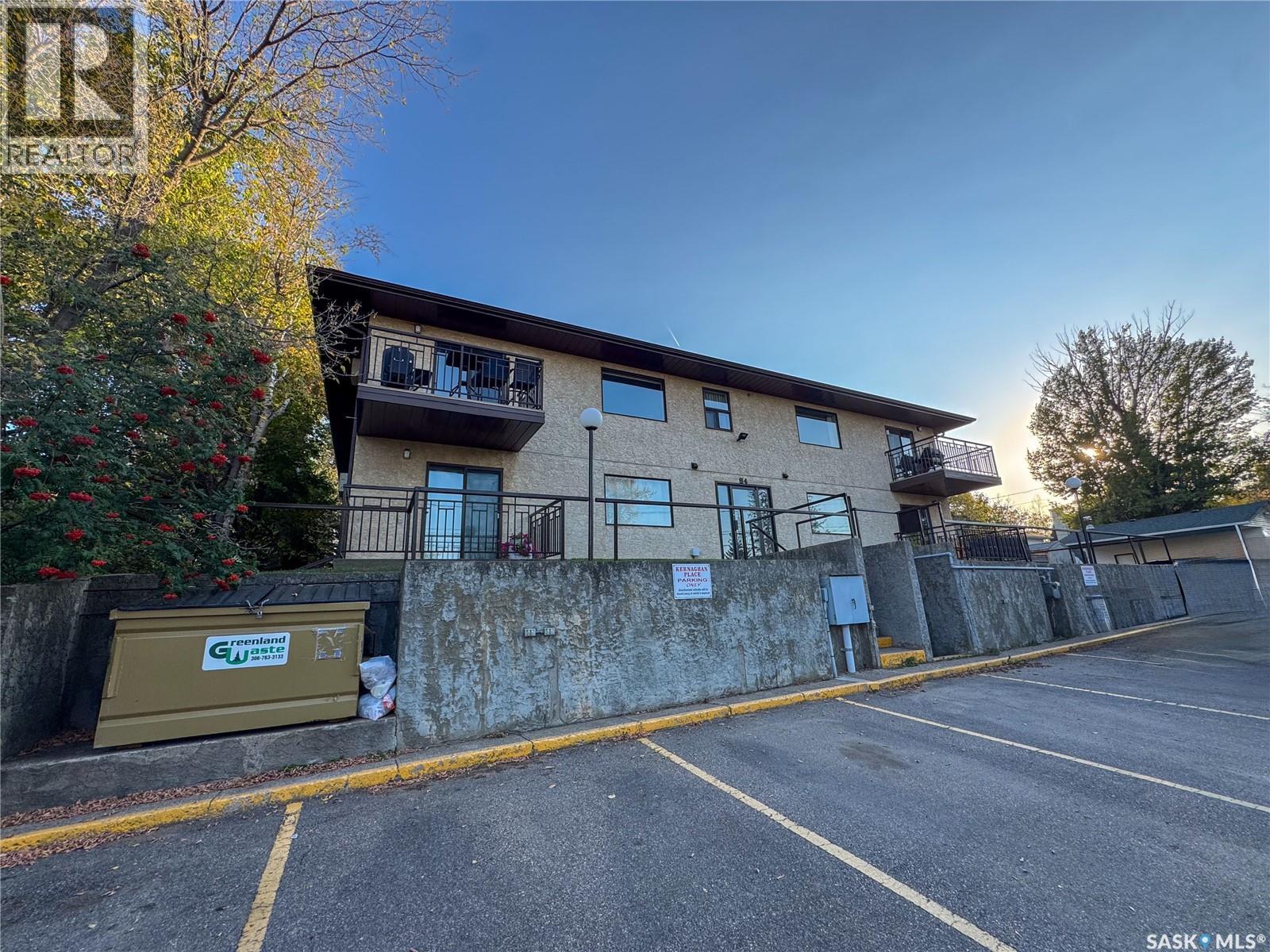 #102 54 19TH STREET E - 15