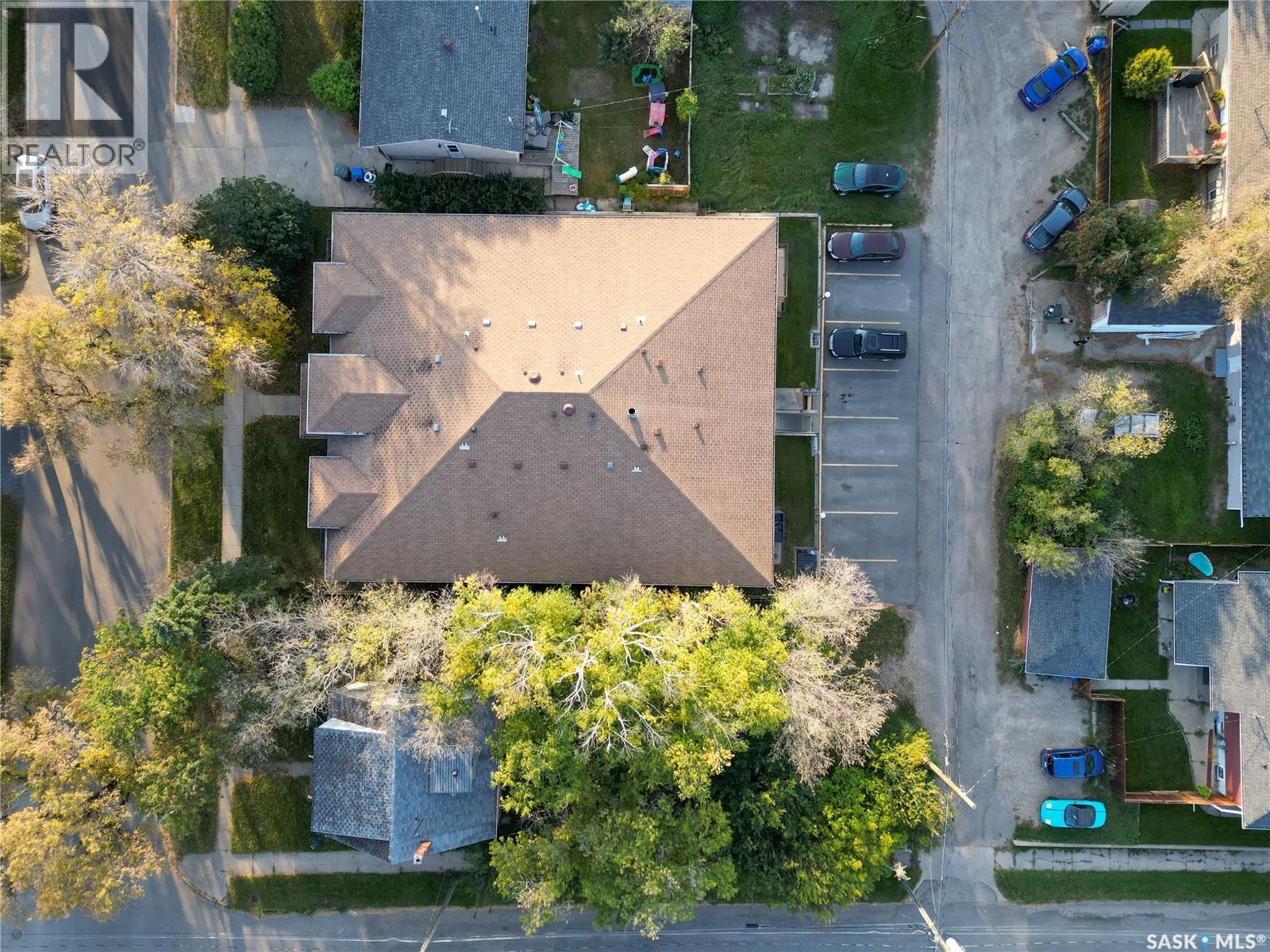 #102 54 19th STREET E - 19